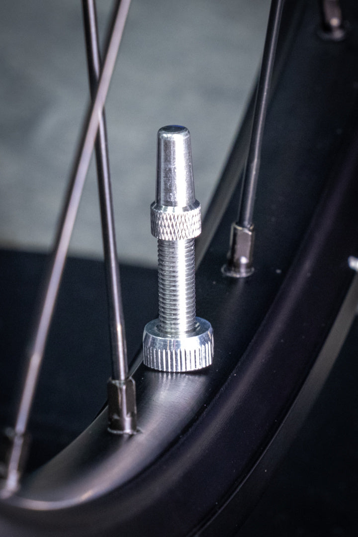 V2 Tubeless Valve Kit /silver