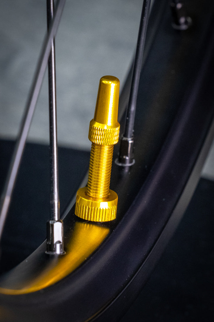 V2 Tubeless Valve Kit /gold