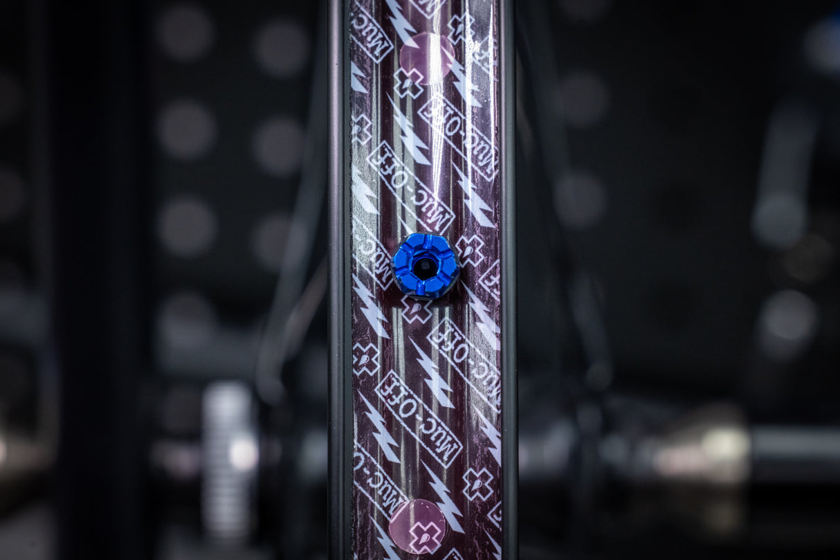 V2 Tubeless Valve Kit /blue