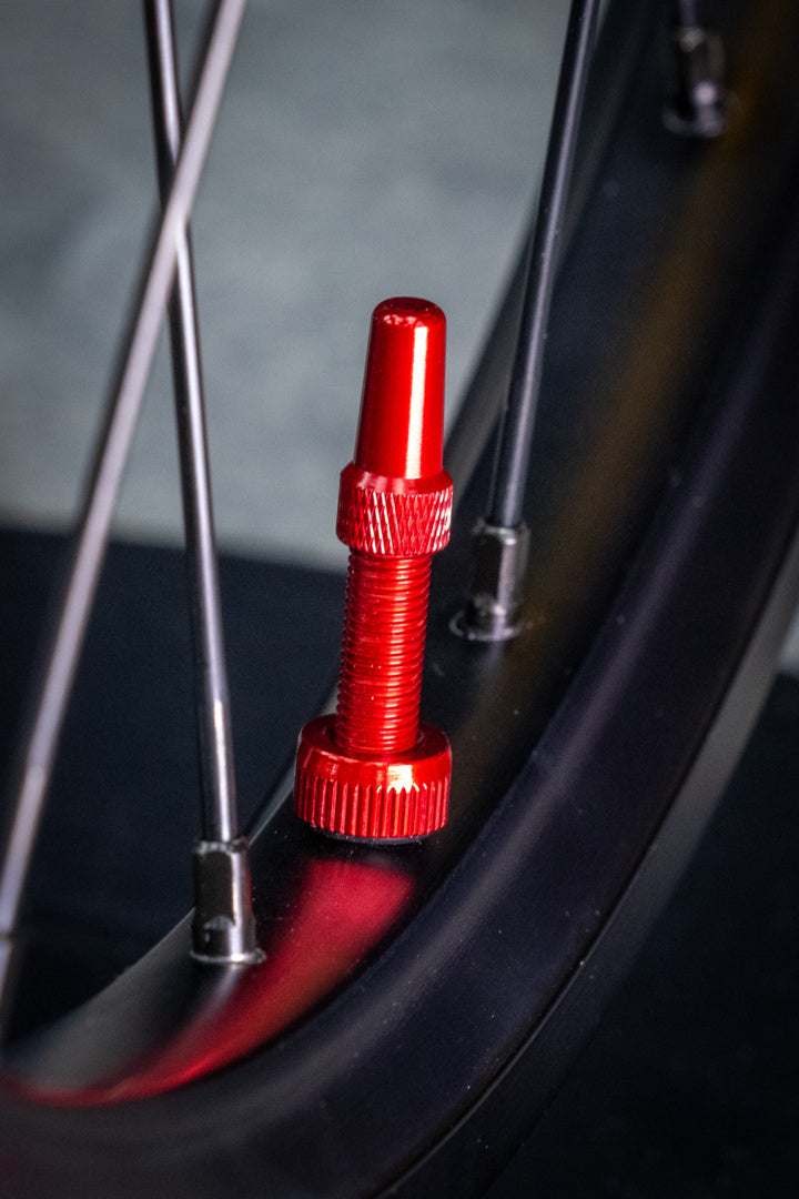 V2 Tubeless Valve Kit /red