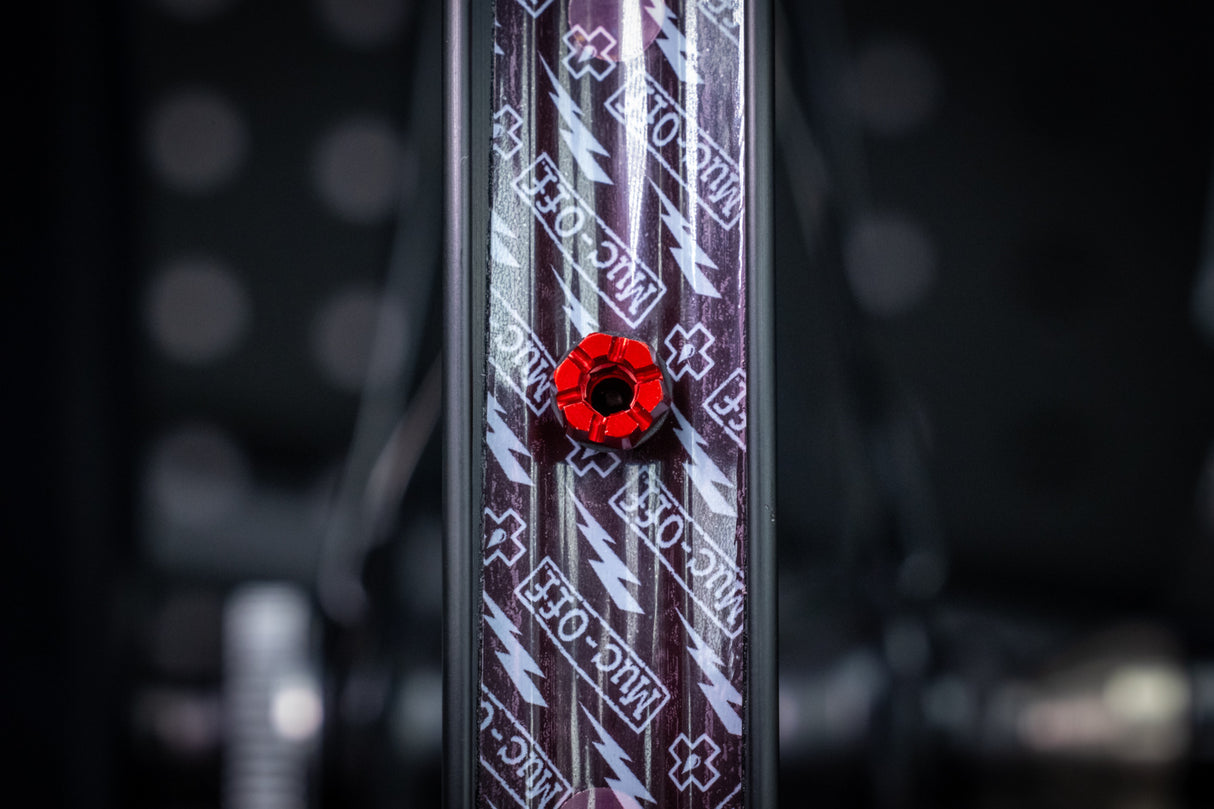 V2 Tubeless Valve Kit /red