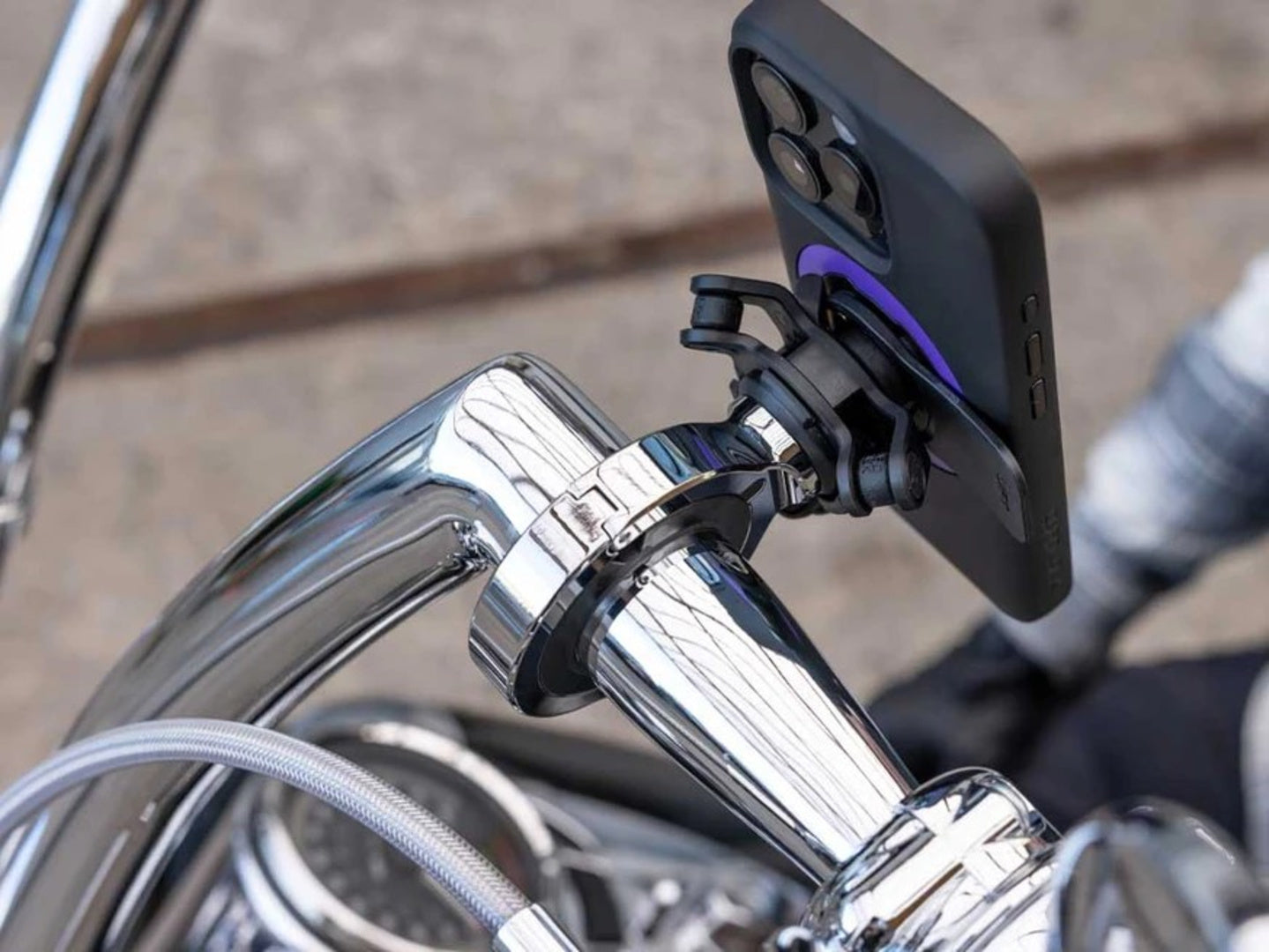 Motorcycle Handlebar Mount Pro Chrome - Large