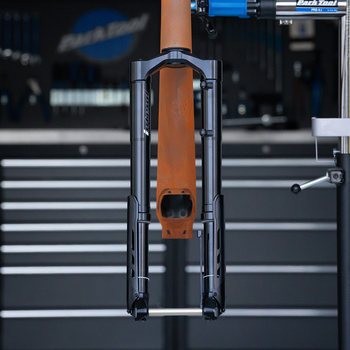 Intend Blackline Edge 29″ Federgabel – Produktbild 2