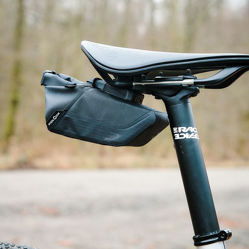Fidlock PINCLIP Saddle Bag S – mit Saddle Base).