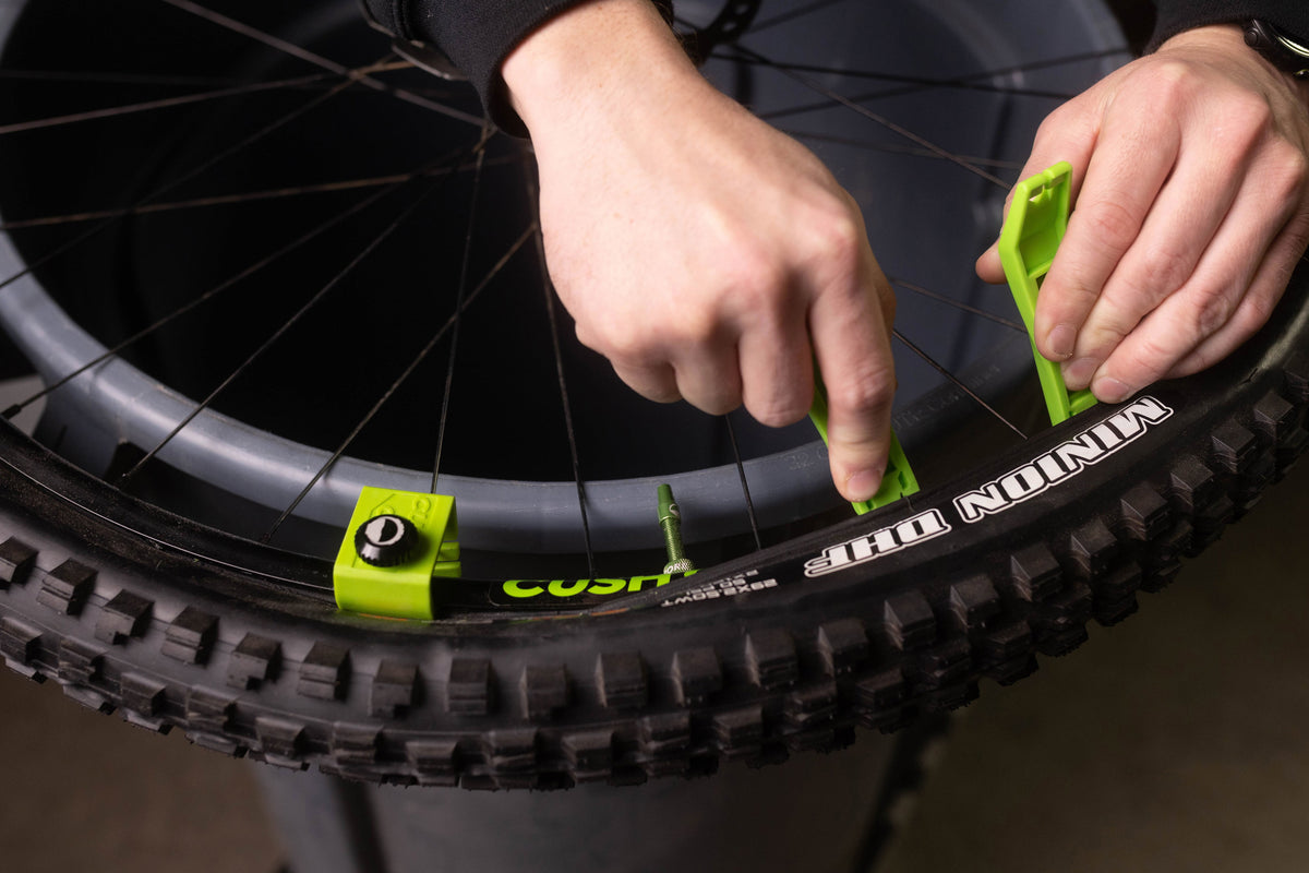 CushCore Bead Bro Montagehilfe