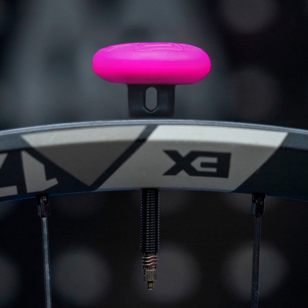 Muc-Off Tubeless Secure Tag Holder + Valve Kit