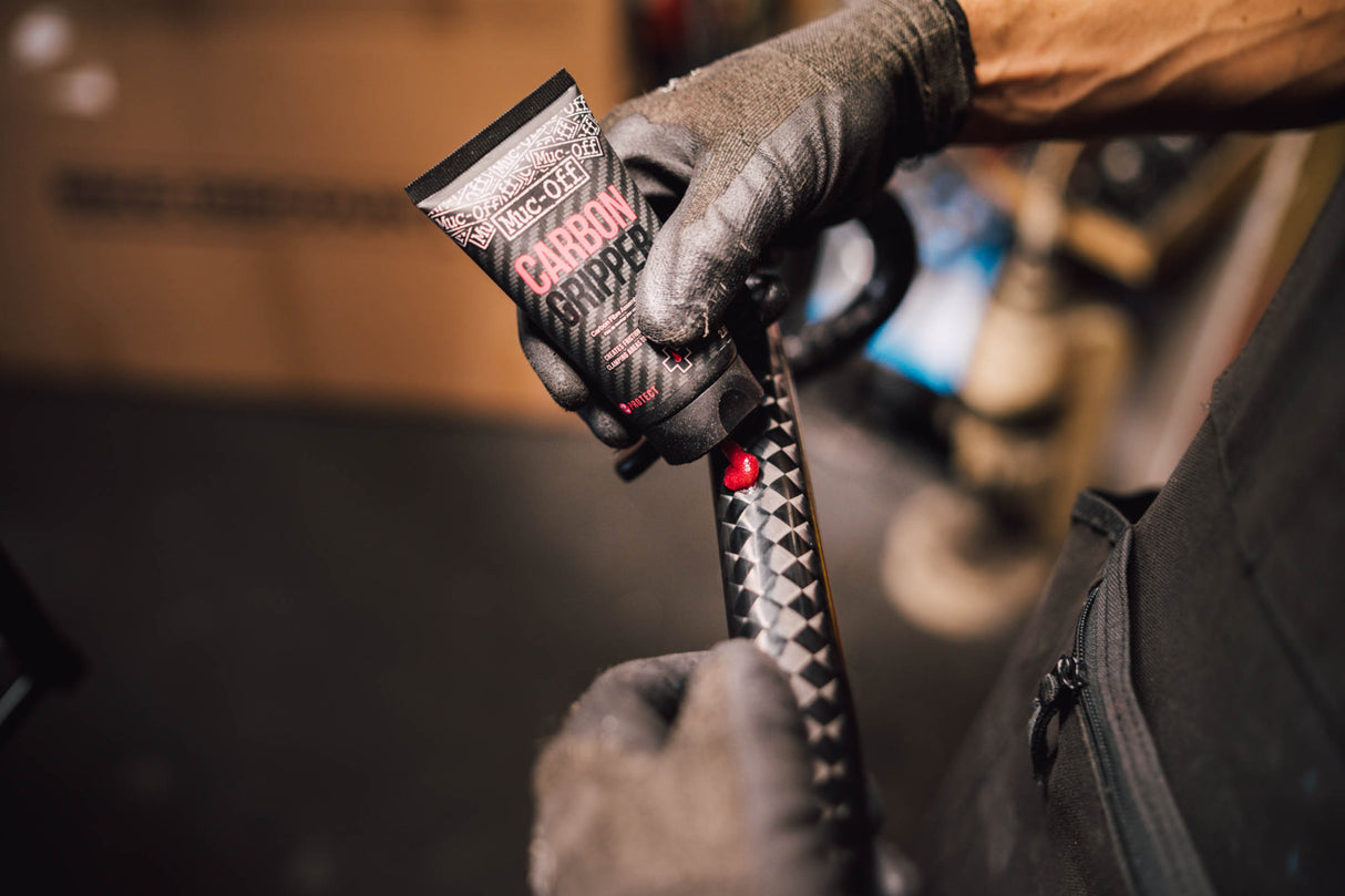Muc-Off Carbon Gripper