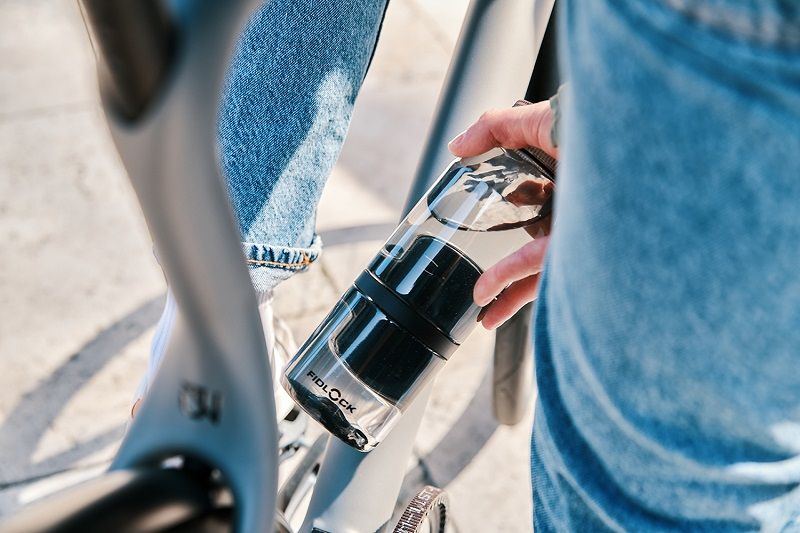 Fidlock TWIST Trinkflasche 700 ml Life – Single (mit Bottle Connector, ohne Bike Base). Clear Dark