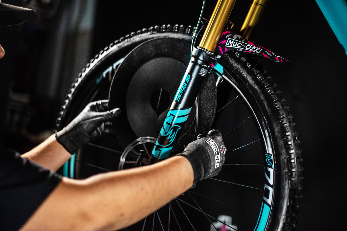 Disc Brake Covers bolt 2 Stk.