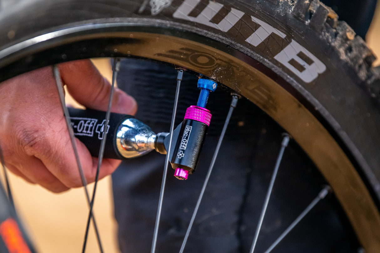 Muc-Off Road Inflator Kit