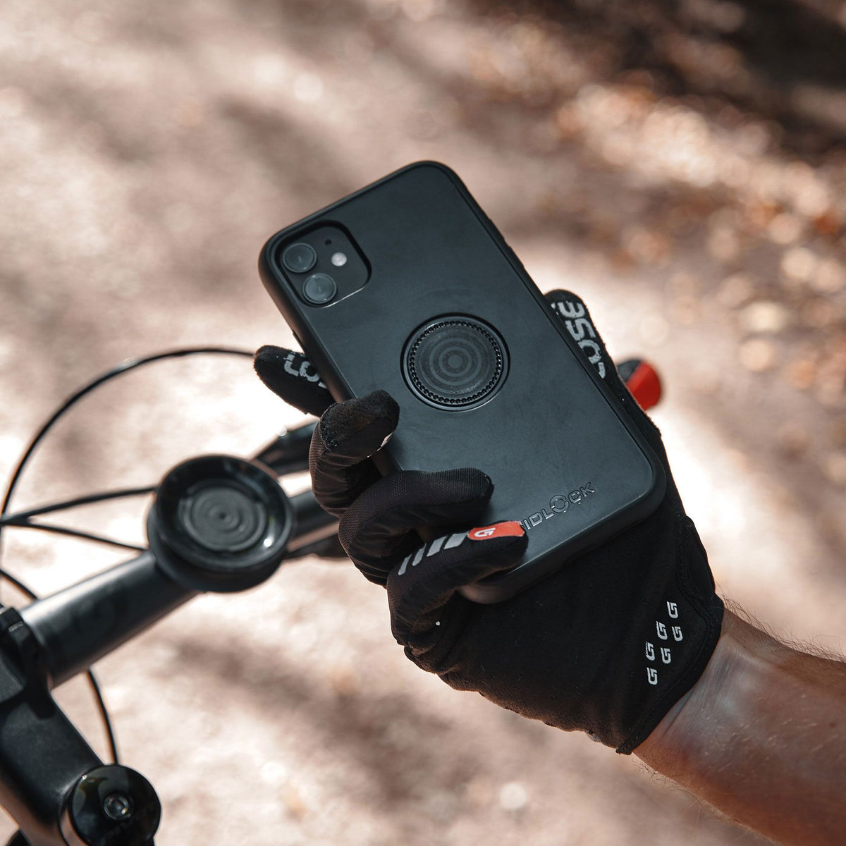 Fidlock VACUUM Phone Case, iPhone 16 Pro.
