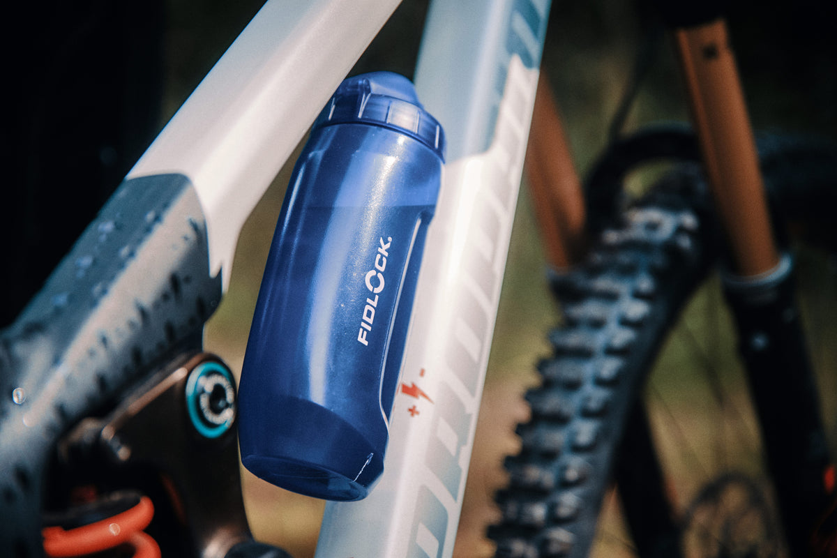 Fidlock TWIST Trinkflasche 590 ml – Single (mit Bottle Connector, ohne Bike Base).